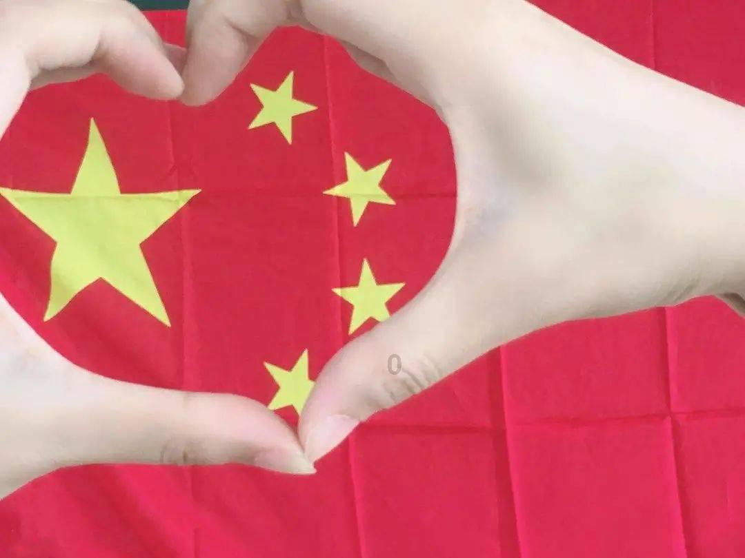 2023年轻人羽绒服报告:月薪2万最爱优衣库,买不起加拿大鹅